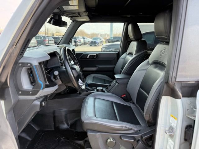 Used 2022 Ford Bronco Black Diamond image 9