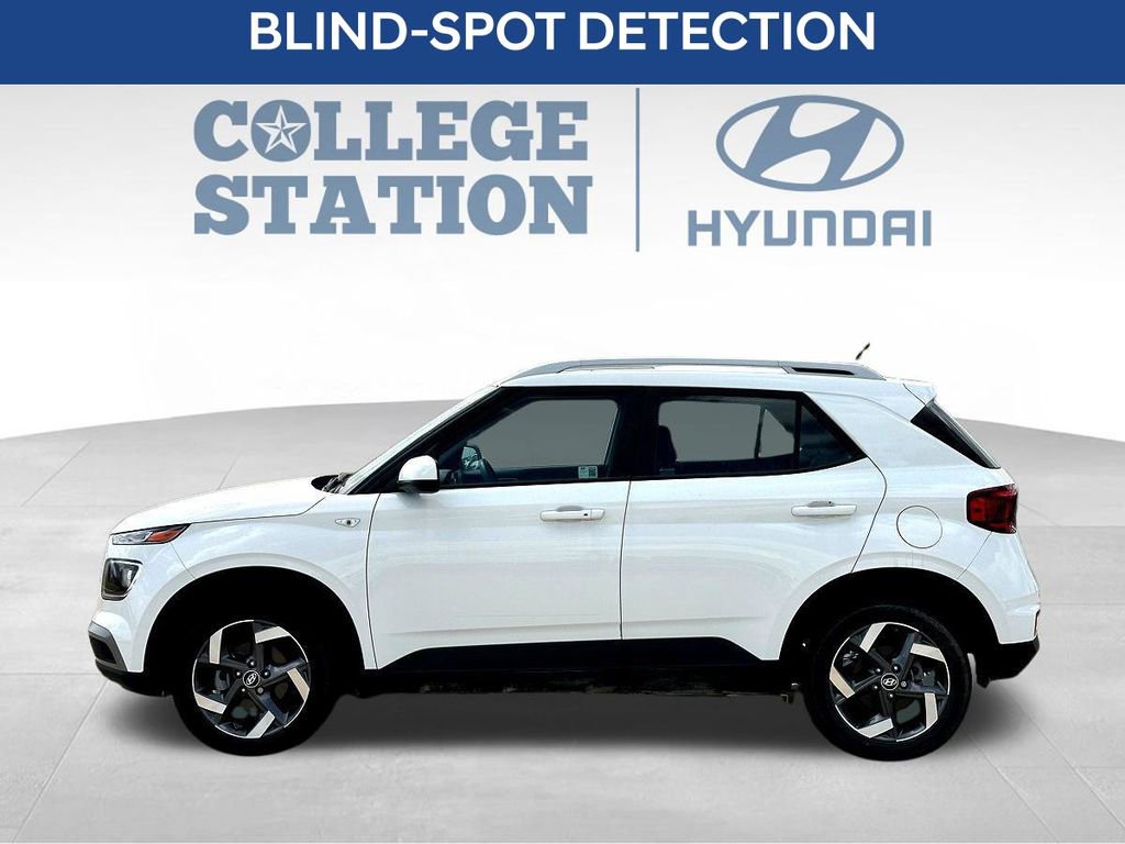 Used 2025 Hyundai Venue SEL FWD image 7