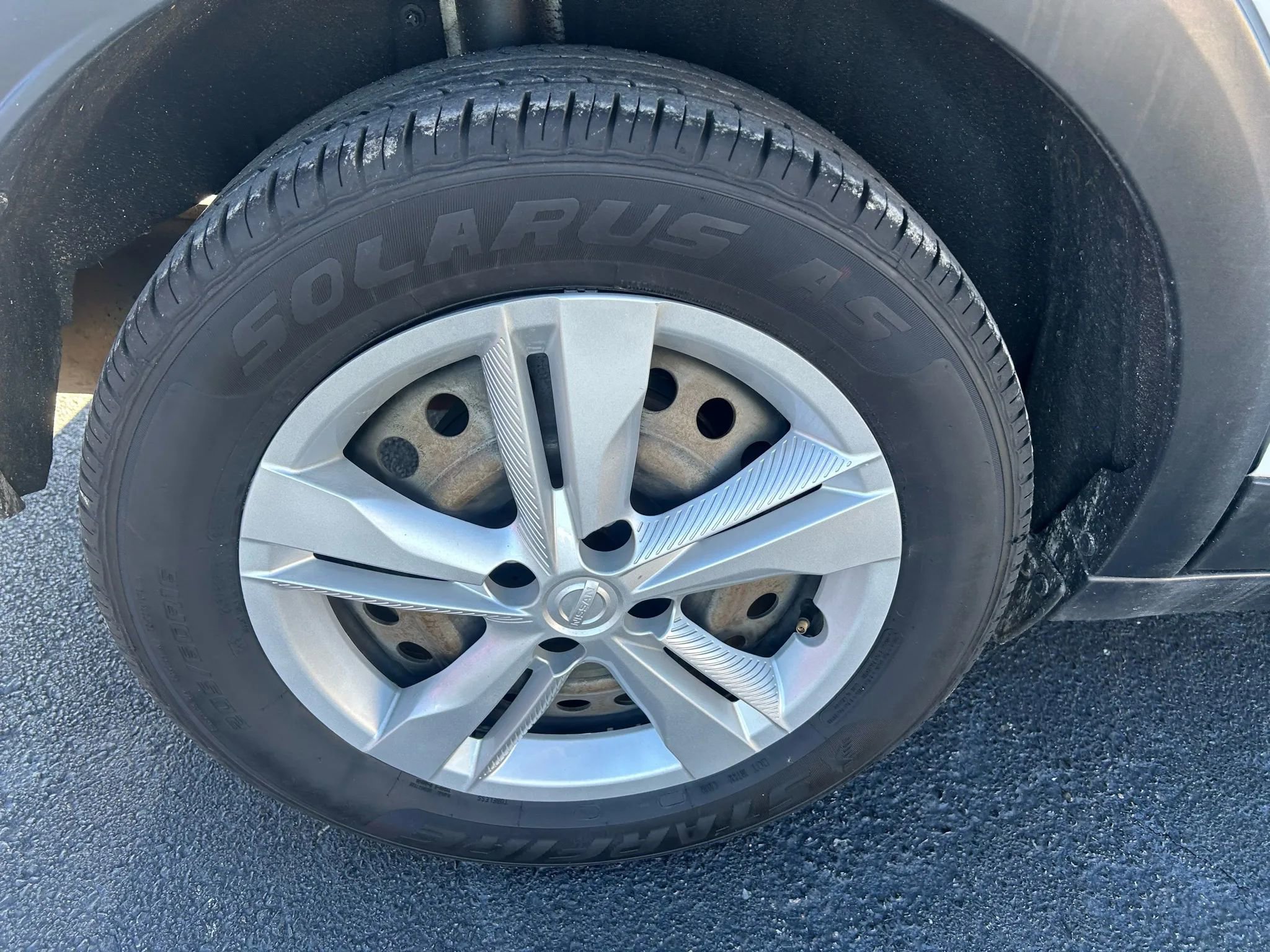 Used 2023 Nissan Kicks S image 30