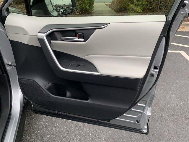 New 2025 Toyota RAV4 XLE image 13
