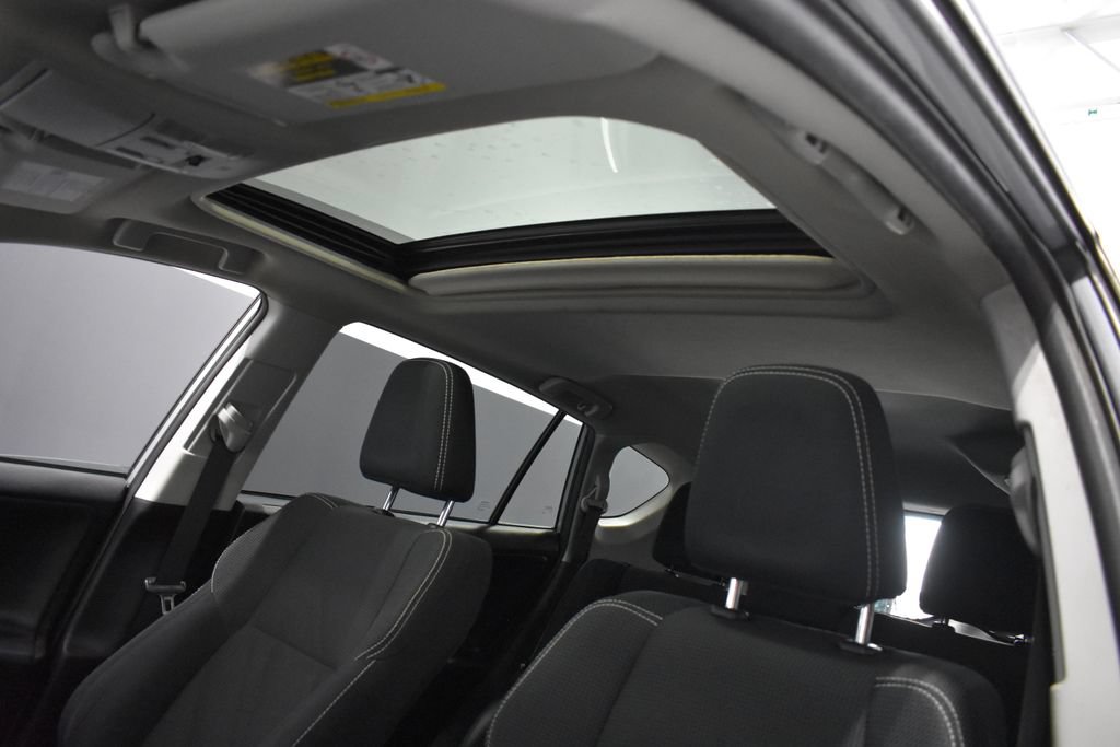 Used 2018 Toyota RAV4 XLE w/ Plus Extra Value Package FWD image 18