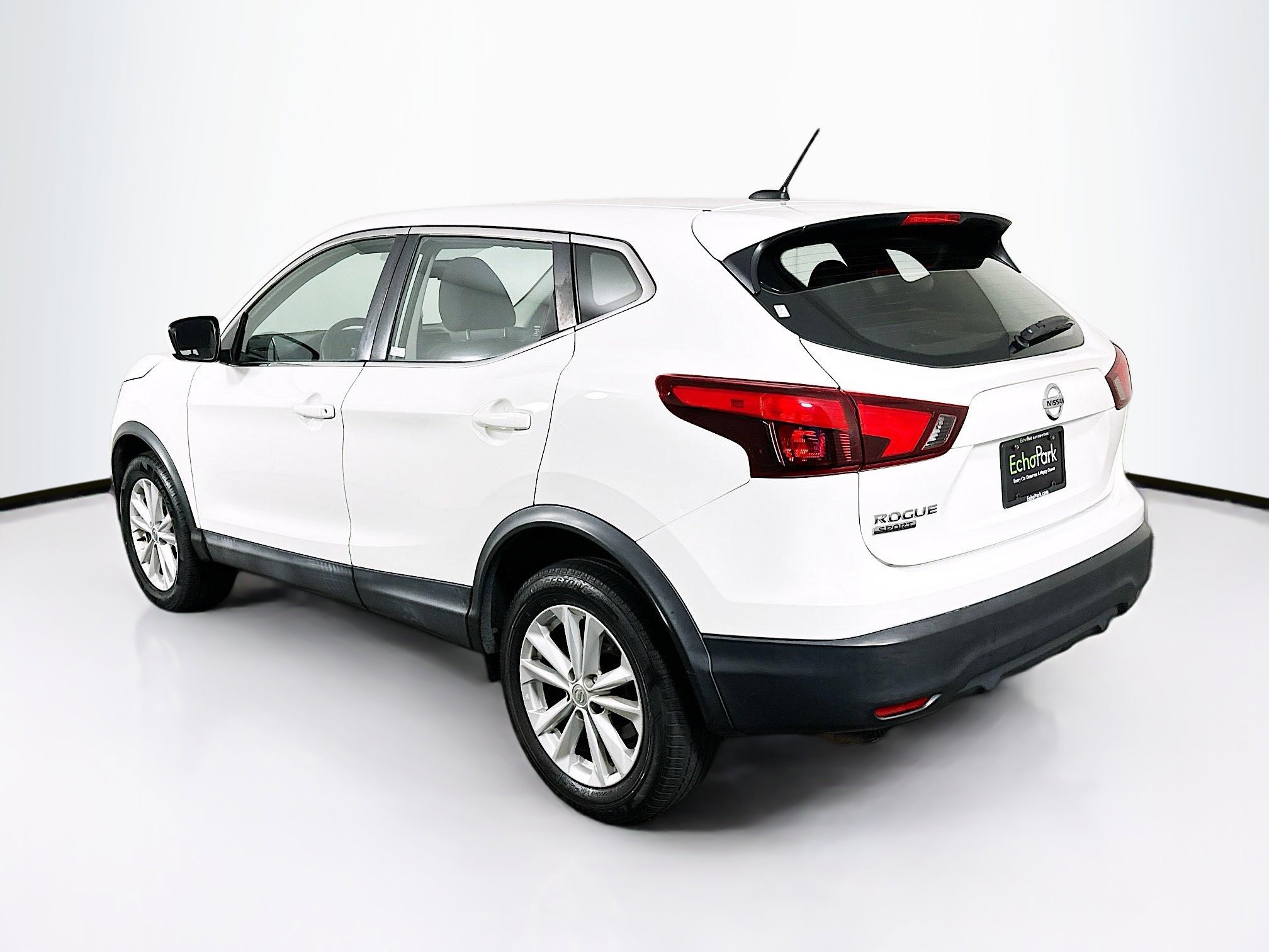Used 2018 Nissan Rogue Sport S w/ S Appearance Package AWD/4WD image 5