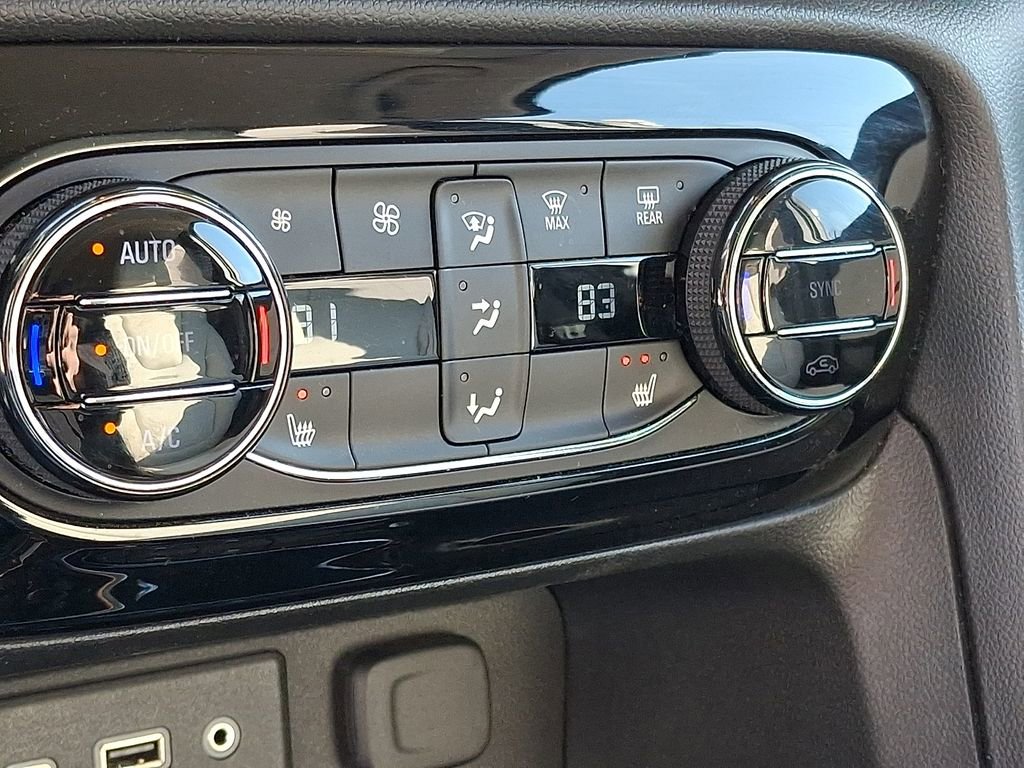 Used 2021 Buick Encore GX Select image 23