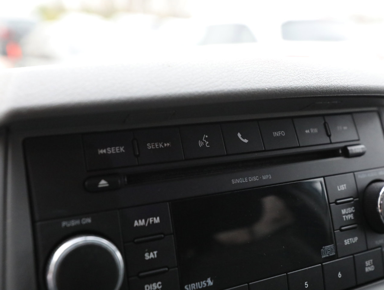 Used 2010 Chrysler Town & Country Touring image 20