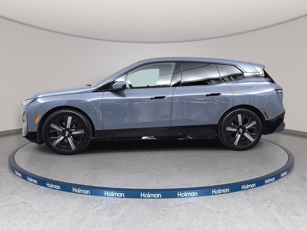 Used 2023 BMW iX xDrive50 w/ Premium Package image 9