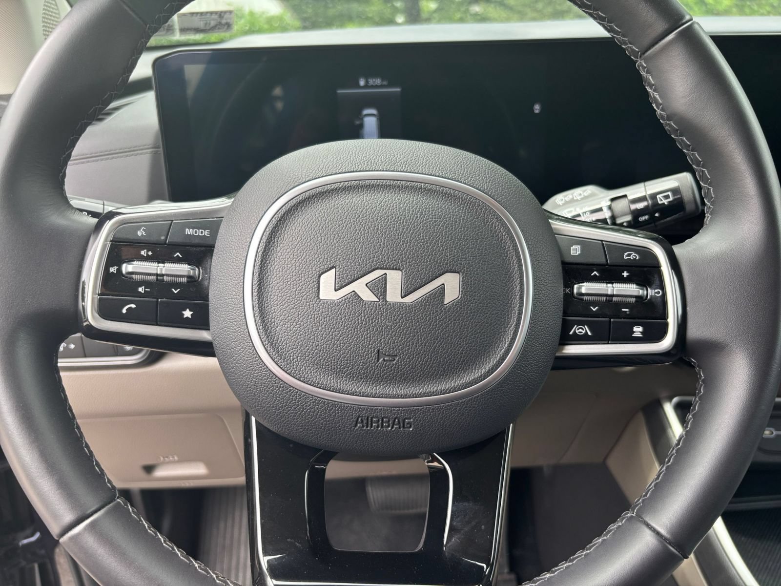 Used 2026 Kia Carnival FWD image 29