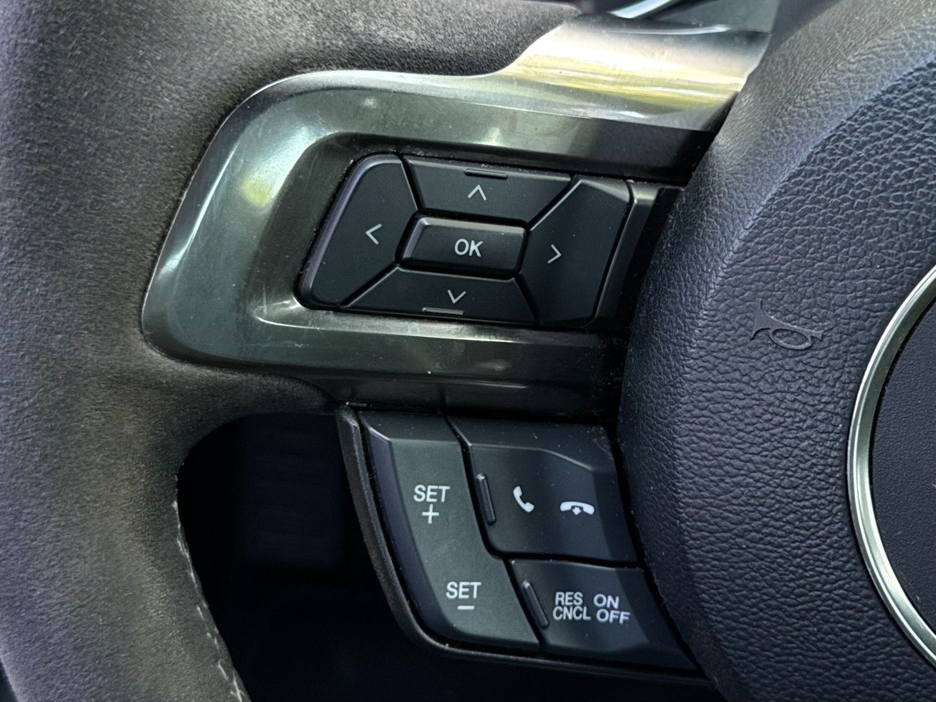 Used 2016 Ford Mustang Shelby GT350 w/ Technology Package RWD image 30
