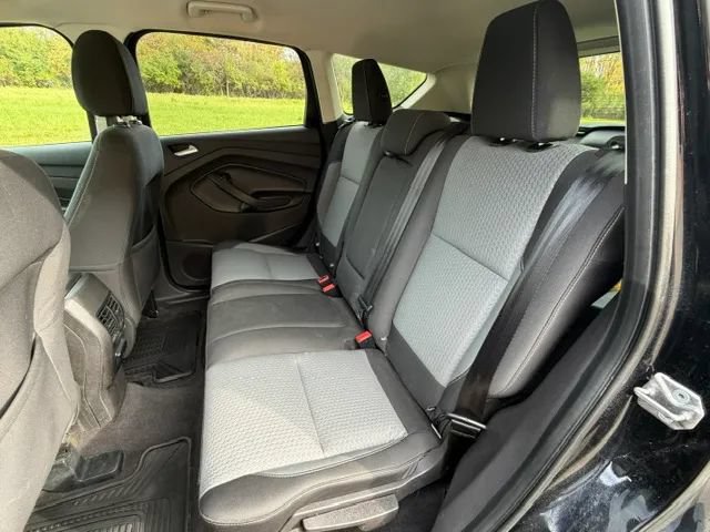 Used 2017 Ford Escape SE w/ SE Cold Weather Package AWD/4WD image 25