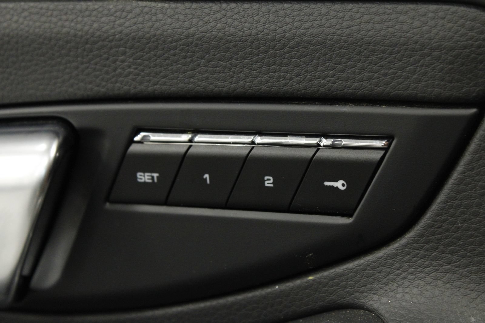 Used 2021 Porsche 718 Cayman RWD image 30