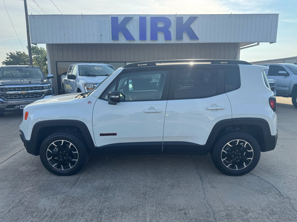Used 2023 Jeep Renegade Trailhawk w/ Trailhawk Elite Group image 2