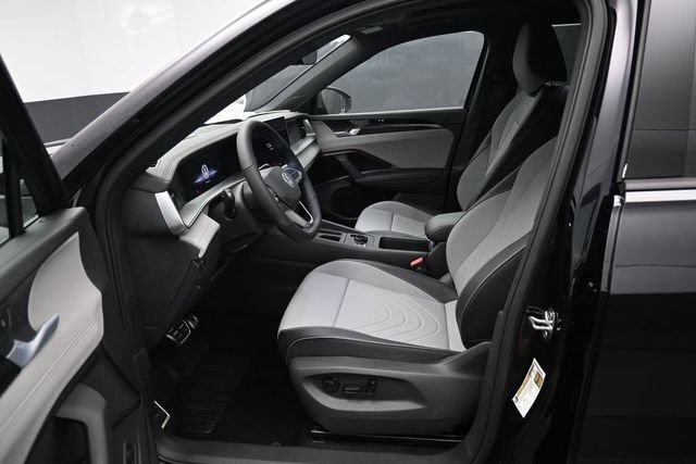 New 2026 Volkswagen Tiguan SE R-Line AWD/4WD image 9