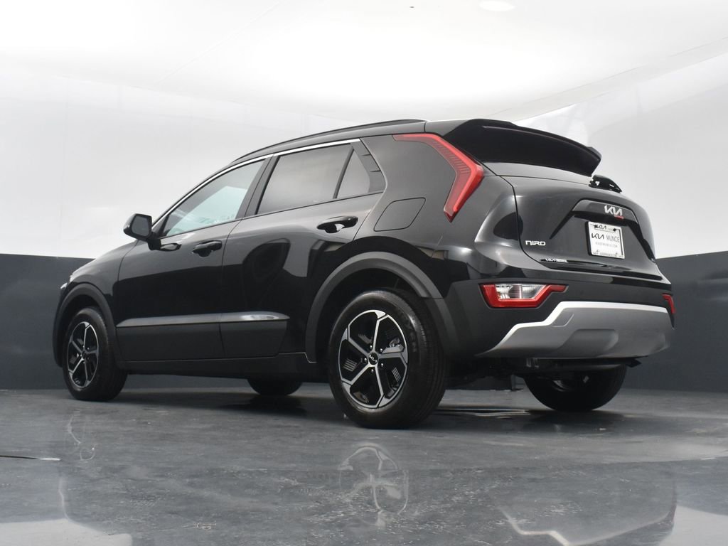 Certified 2025 Kia Niro EX FWD image 37