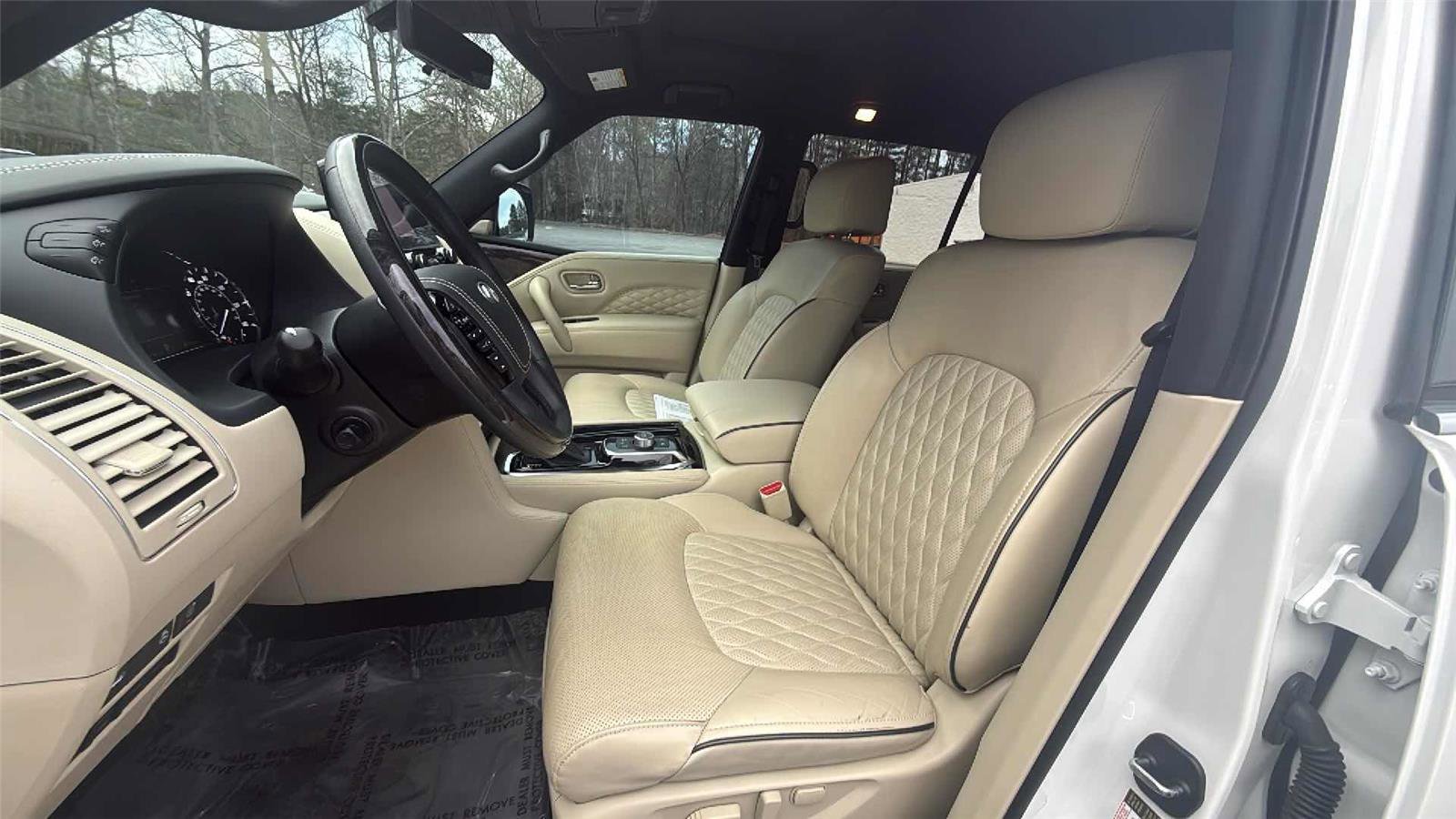 Used 2023 INFINITI QX80 Sensory w/ All-Season Package image 38