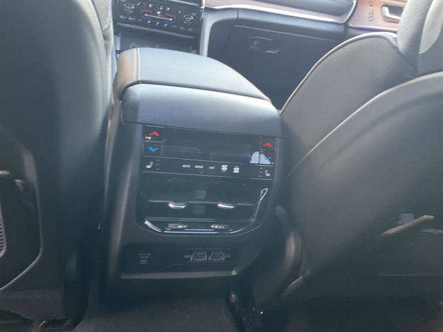 Used 2025 Jeep Grand Cherokee Summit w/ Obsidian Package image 24