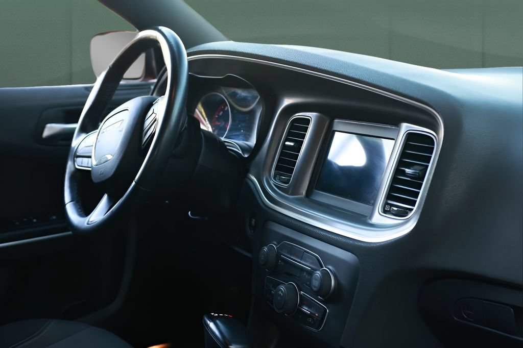 Used 2022 Dodge Charger SXT RWD image 26
