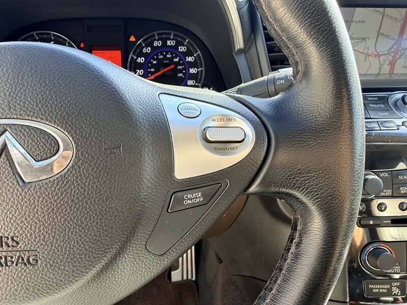 Used 2011 INFINITI FX35 AWD w/ Premium Pkg image 14