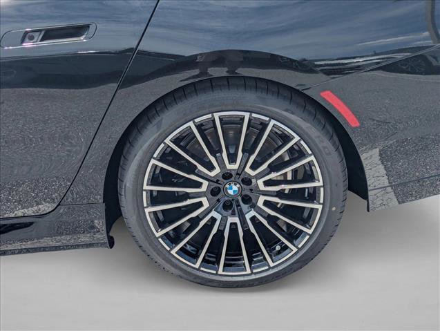New 2026 BMW i7 xDrive60 w/ Executive Package AWD/4WD image 9