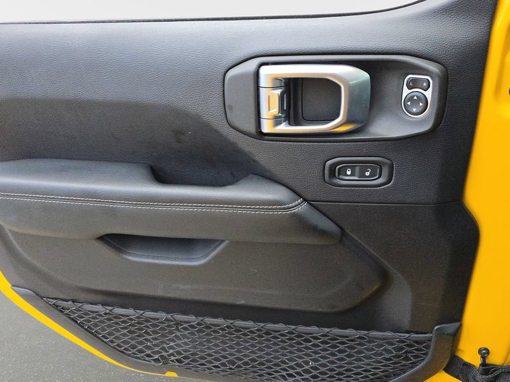 Used 2019 Jeep Wrangler Unlimited Sahara AWD/4WD image 21