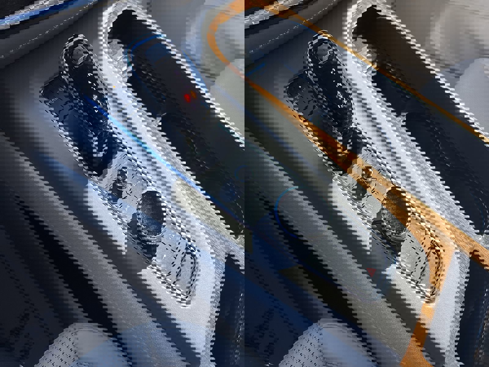 Used 2024 Cadillac Escalade Sport Platinum w/ LPO, ONYX Package image 22