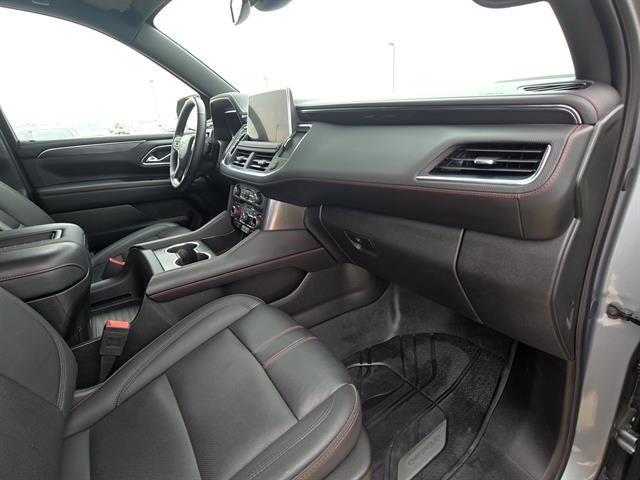 Used 2024 Chevrolet Suburban RST w/ Luxury Package RWD image 15