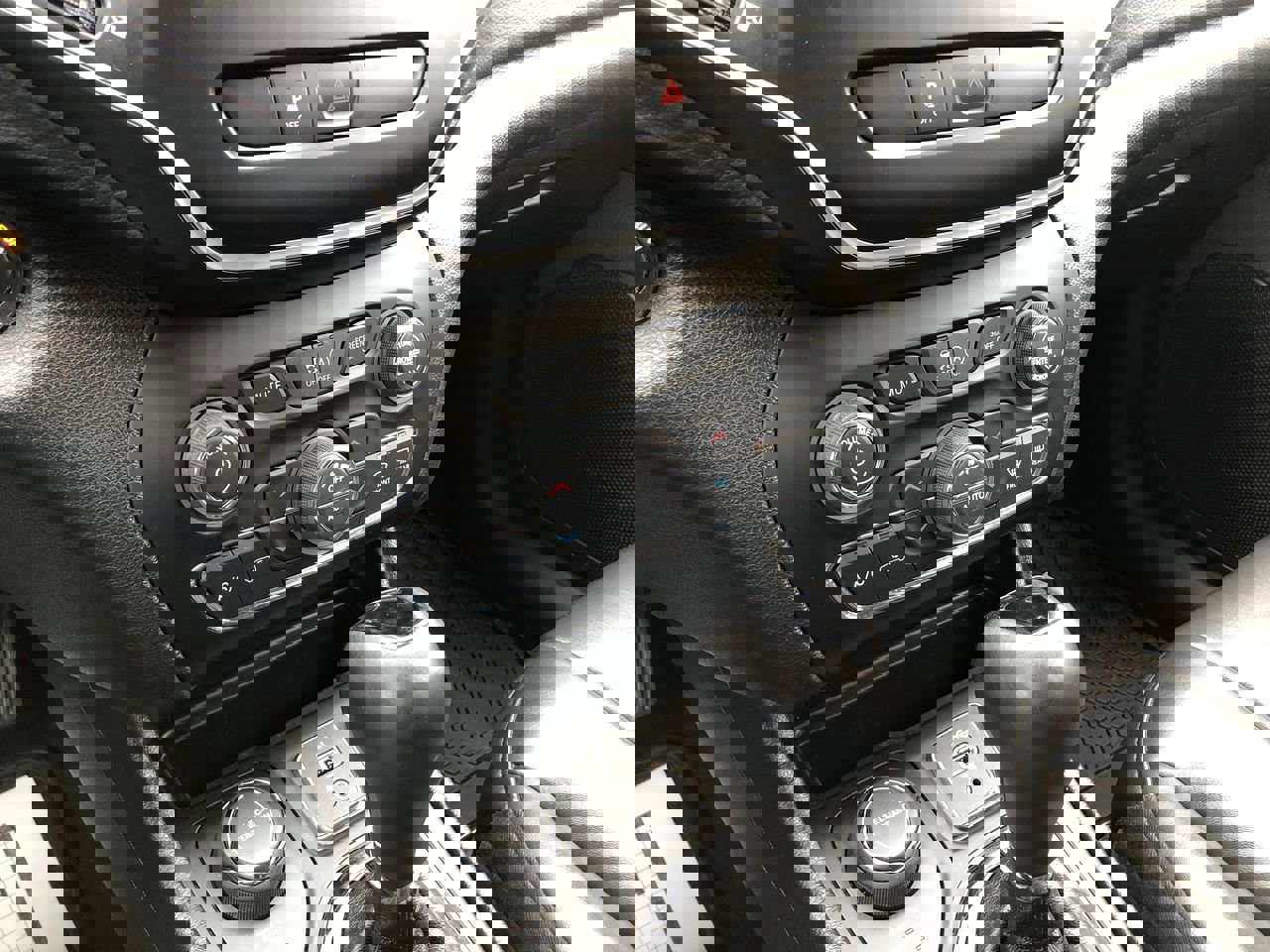 Used 2020 Jeep Cherokee Latitude Plus image 22