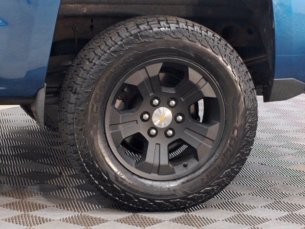 Used 2015 Chevrolet Silverado 1500 LT w/ All Star Edition AWD/4WD image 44