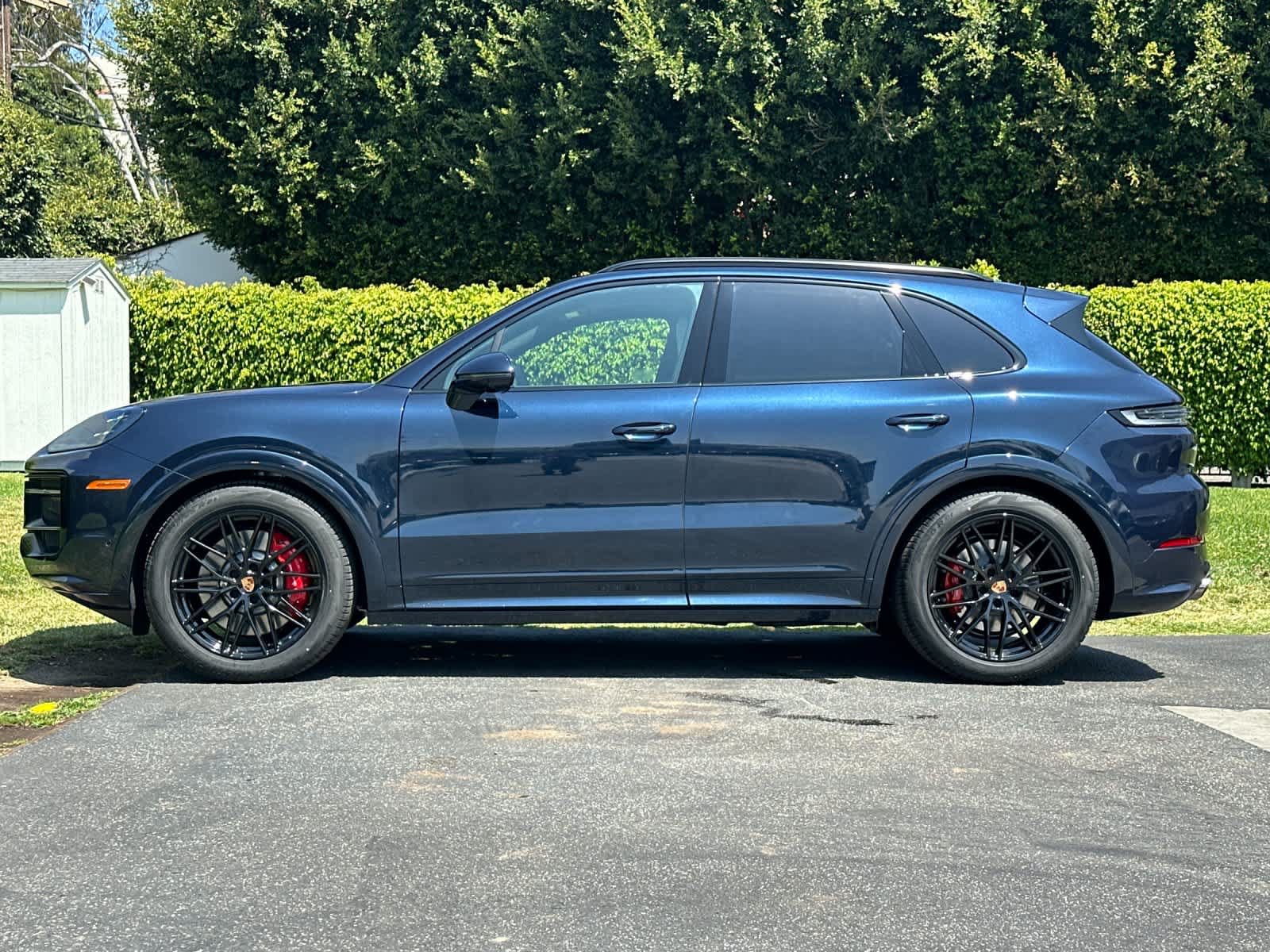 New 2026 Porsche Cayenne GTS AWD/4WD image 2