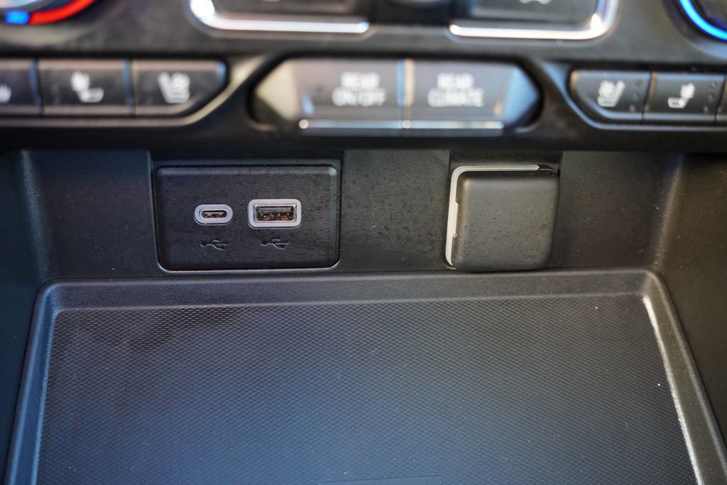 Certified 2024 Chevrolet Suburban High Country image 35