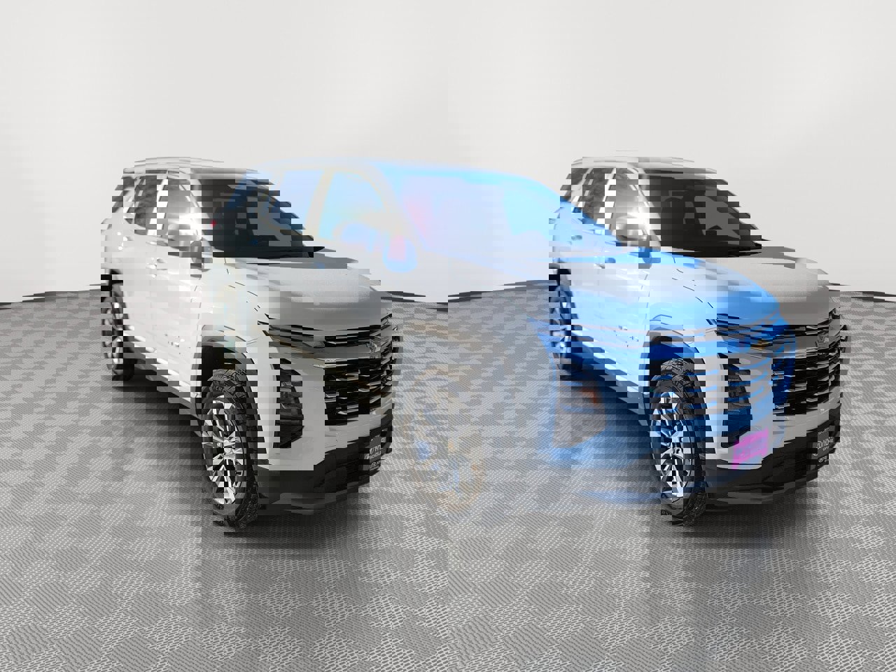 Used 2025 Chevrolet Equinox LT image 2