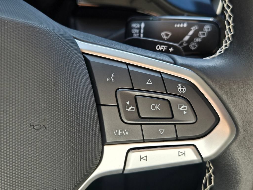Certified 2026 Volkswagen Atlas SE FWD image 28