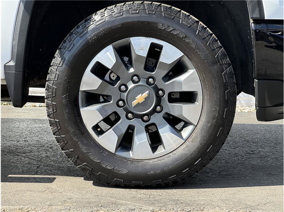 Used 2021 Chevrolet Silverado 2500 Custom w/ Custom Value Package AWD/4WD image 14