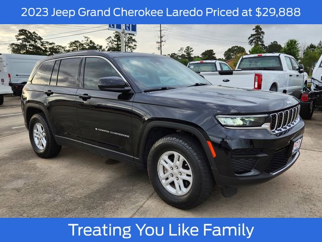 Used 2023 Jeep Grand Cherokee Laredo w/ Trailer Tow Prep Group (B) image 1