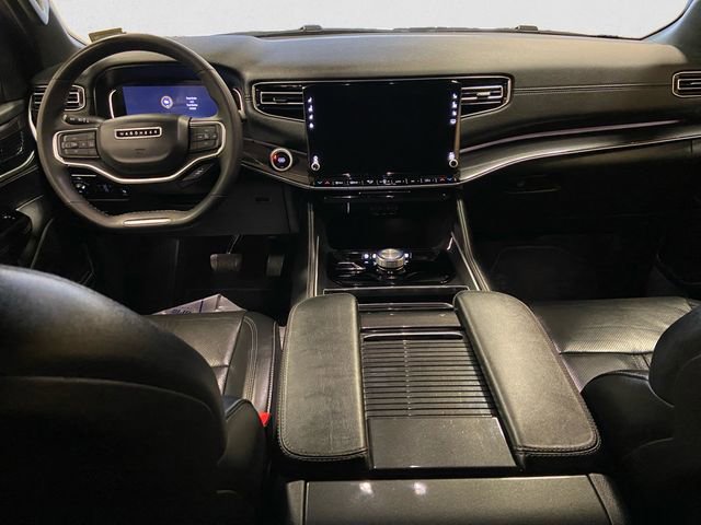 Used 2024 Jeep Wagoneer Base image 12