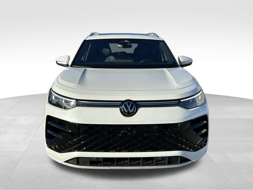 Used 2026 Volkswagen Tiguan SEL R-Line image 6