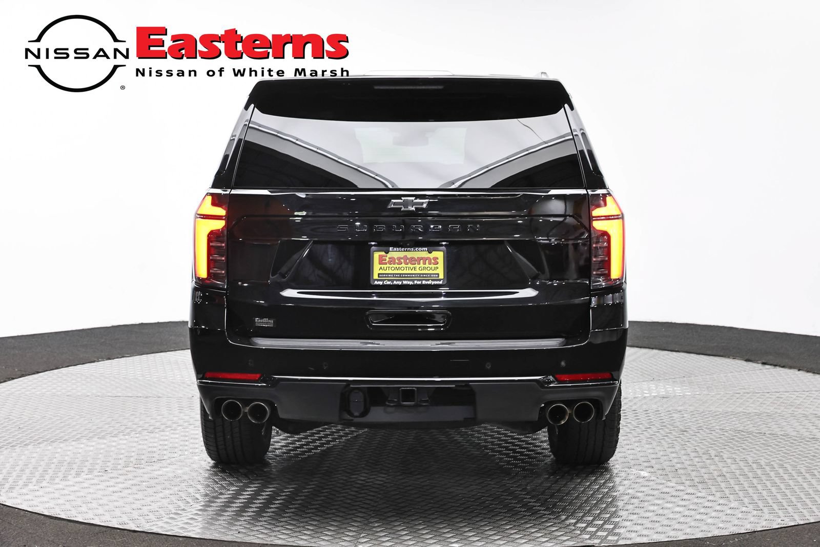 Used 2025 Chevrolet Suburban Z71 AWD/4WD image 6