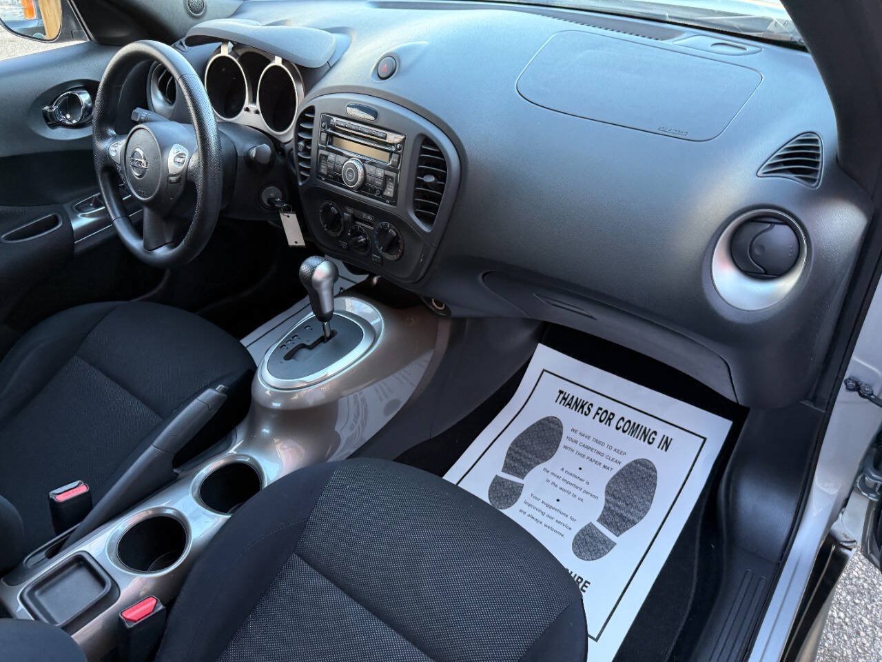 Used 2011 Nissan Juke S FWD image 18