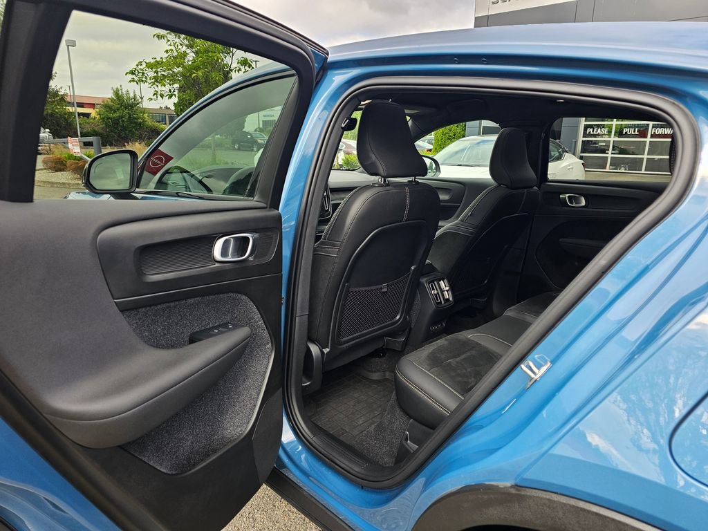 Used 2023 Volvo C40 P8 Recharge Ultimate w/ Protection Package Premier AWD/4WD image 14