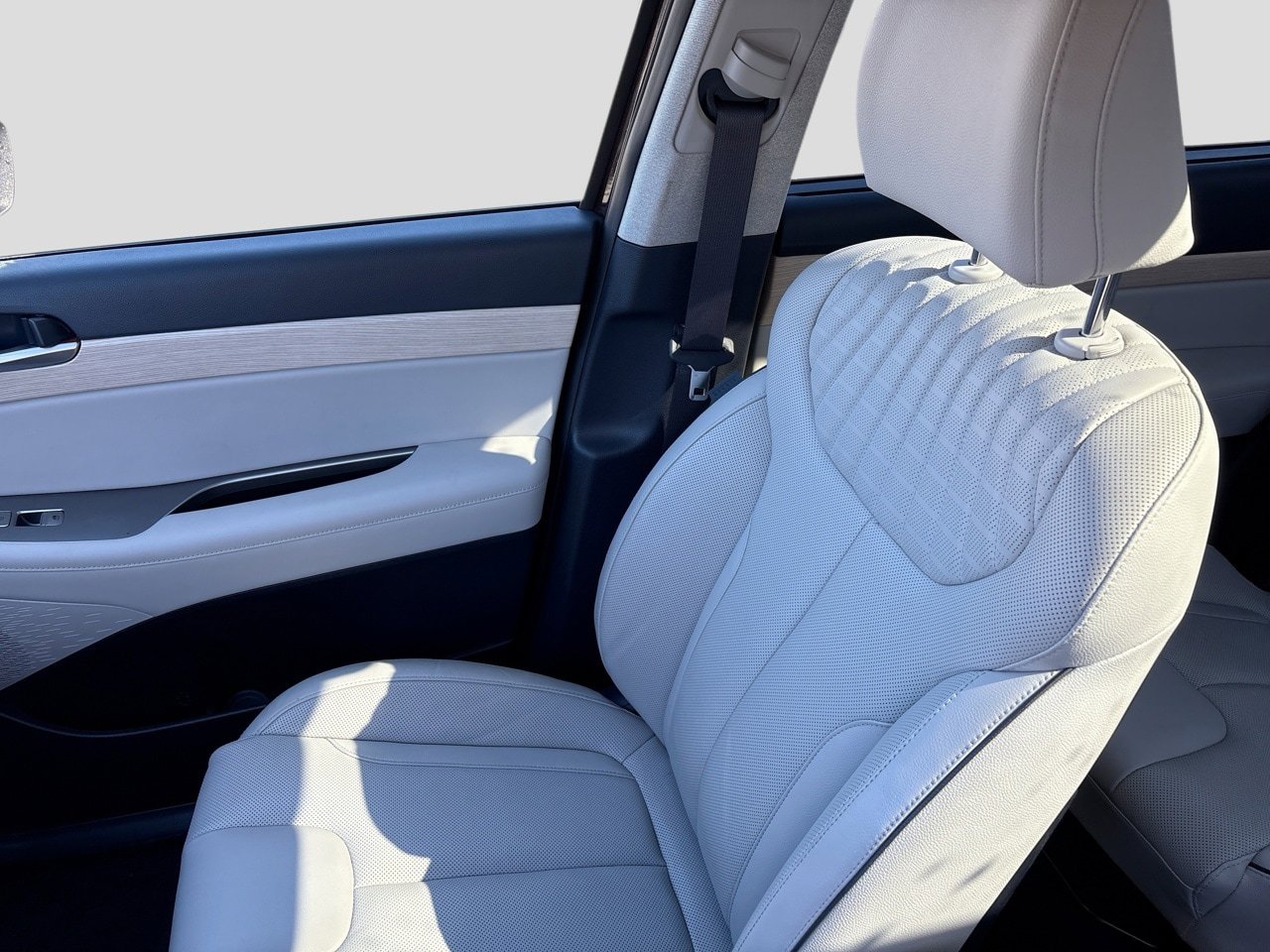 Used 2023 Hyundai Palisade Limited w/ Cargo Package AWD/4WD image 22