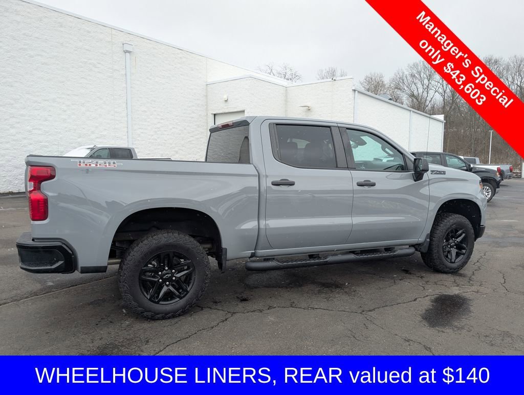 Used 2024 Chevrolet Silverado 1500 Custom Trail Boss w/ LPO, Dark Essentials Package image 9