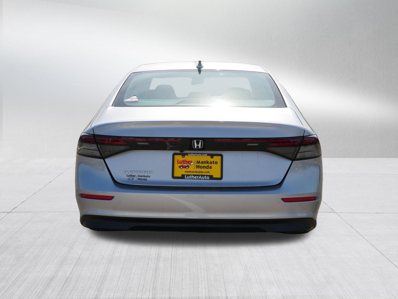 Used 2023 Honda Accord EX image 6