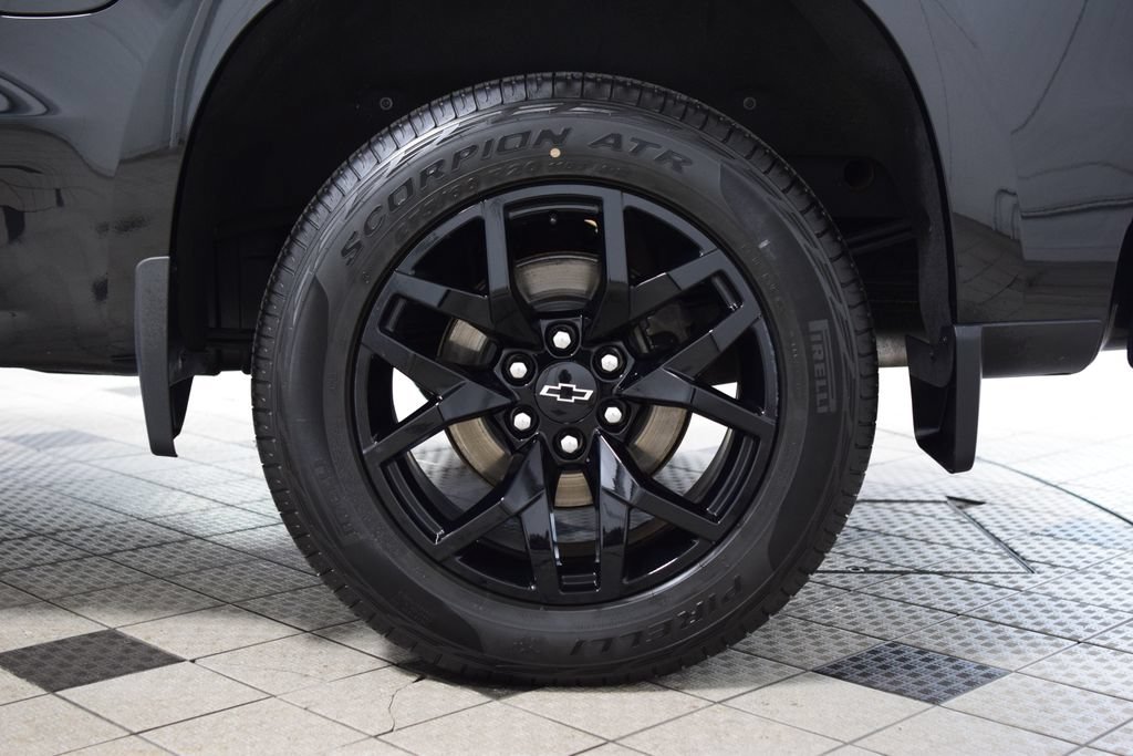 Used 2024 Chevrolet Silverado 1500 High Country w/ Technology Package AWD/4WD image 29