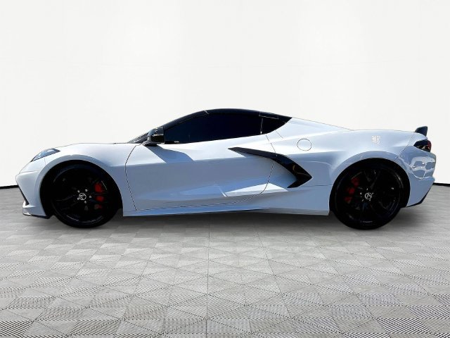 Used 2023 Chevrolet Corvette Stingray Coupe w/ Z51 Performance Package RWD image 4