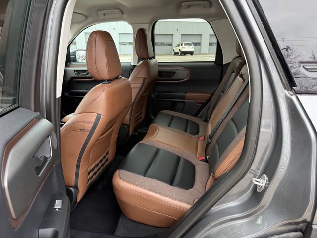 Used 2025 Ford Bronco Sport Outer Banks w/ Outer Banks Tech Package+ AWD/4WD image 4