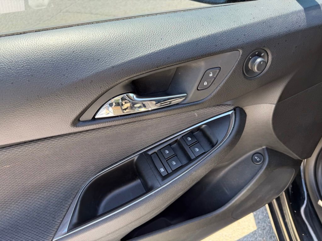 Used 2018 Chevrolet Cruze LS FWD image 13