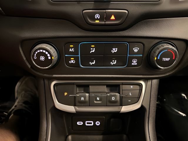 Used 2024 GMC Terrain SLE FWD image 19
