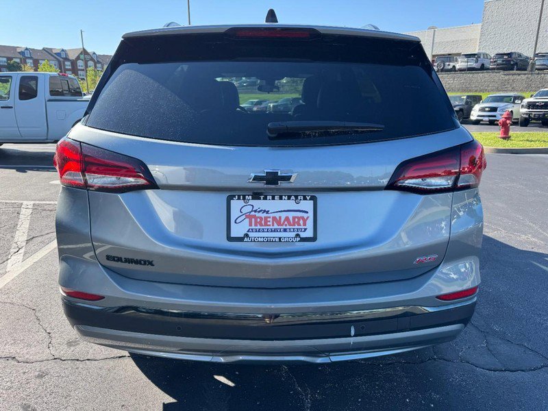 Used 2023 Chevrolet Equinox RS w/ LPO, Floor Liner Package FWD image 4