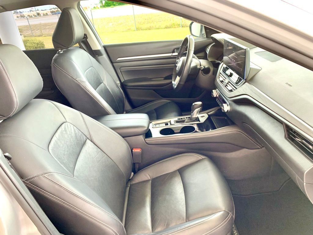 Used 2023 Nissan Altima 2.5 SL FWD image 28