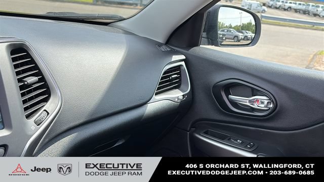 Used 2022 Jeep Cherokee Latitude Lux w/ Sun & Sound Group AWD/4WD image 21