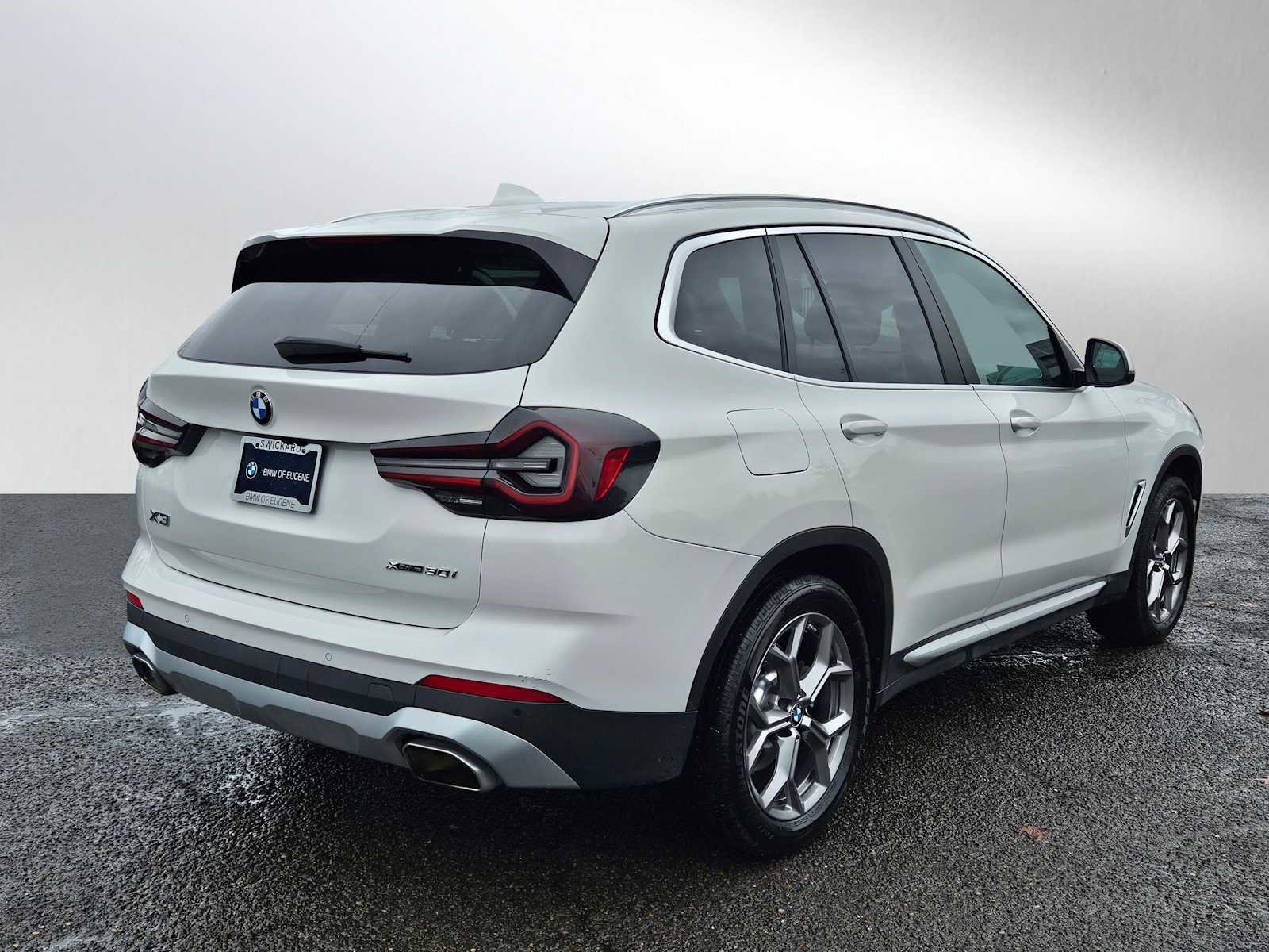 Used 2024 BMW X3 xDrive30i image 3