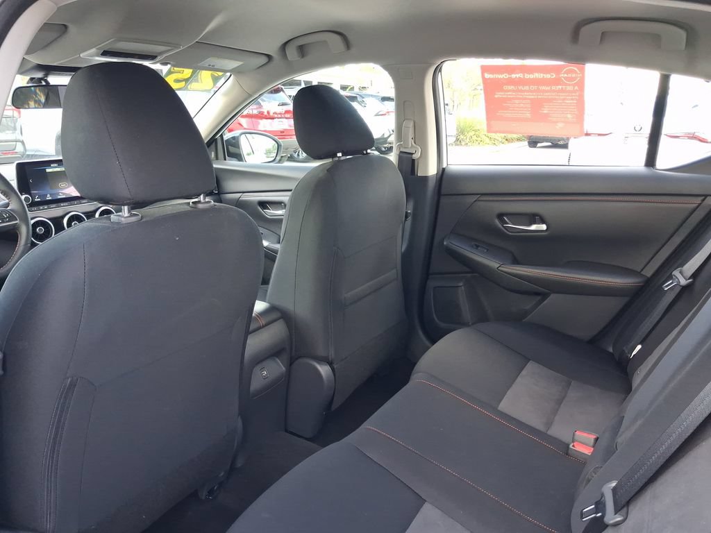 Used 2025 Nissan Sentra SR FWD image 14